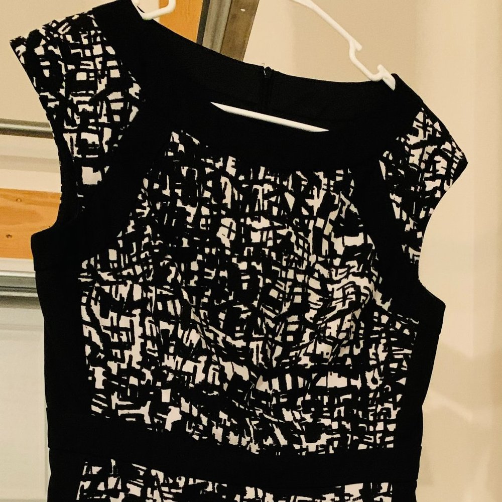 MAGGY LONDON CASUAL DRESS SIZE 8